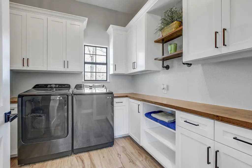 142 Anderson Drive Red Rock TX 78662