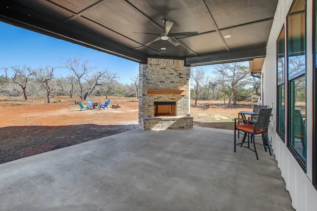 142 Anderson Drive Red Rock TX 78662