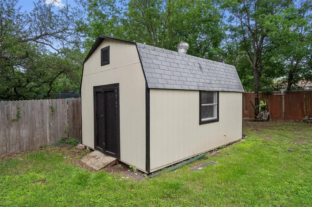 710 Ruby Isle Drive Leander TX 78641