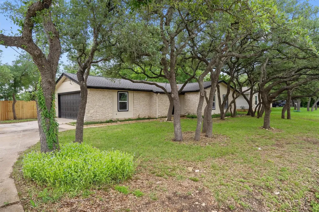 710 Ruby Isle Drive Leander TX 78641