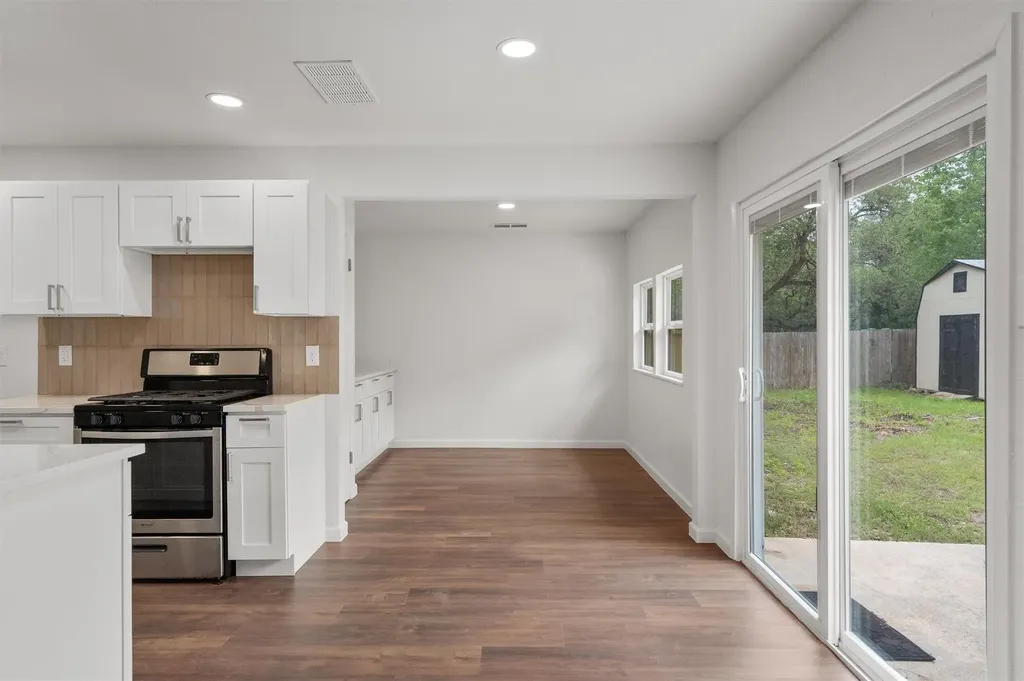 710 Ruby Isle Drive Leander TX 78641