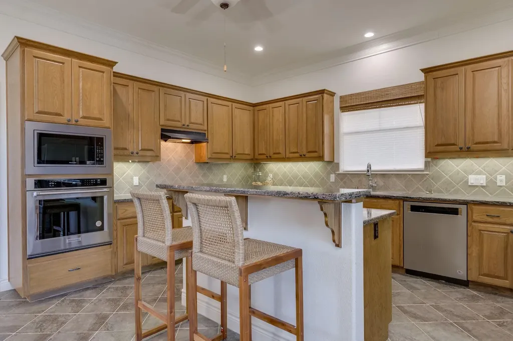 132 Lakeway Drive Lakeway TX 78734