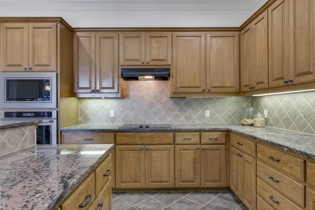 132 Lakeway Drive Lakeway TX 78734