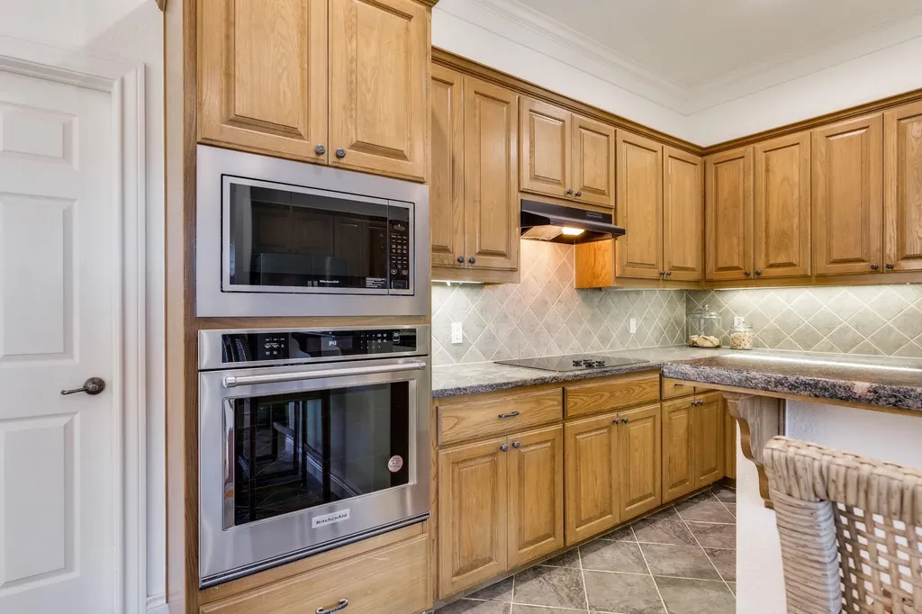 132 Lakeway Drive Lakeway TX 78734
