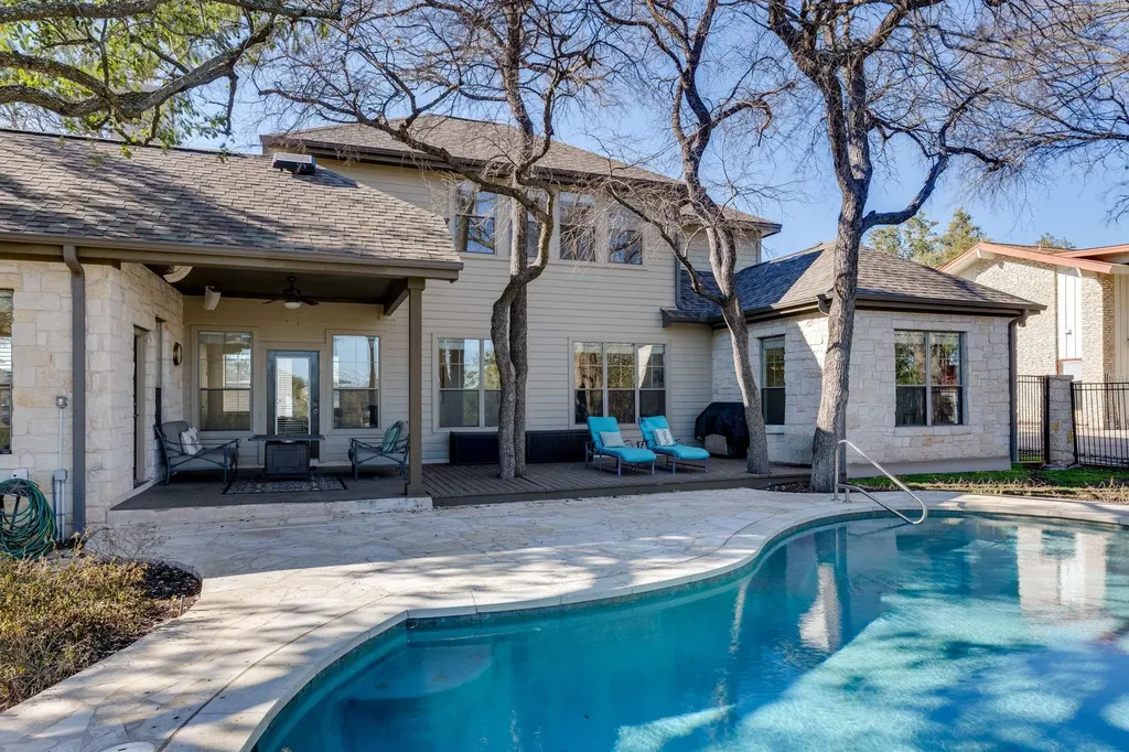132 Lakeway Drive Lakeway TX 78734