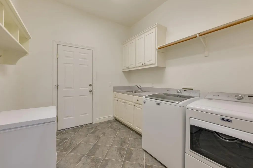 132 Lakeway Drive Lakeway TX 78734