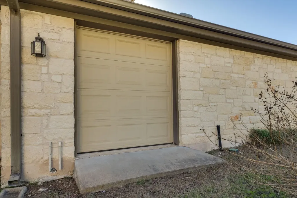 132 Lakeway Drive Lakeway TX 78734