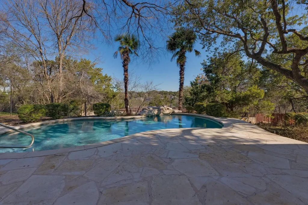 132 Lakeway Drive Lakeway TX 78734