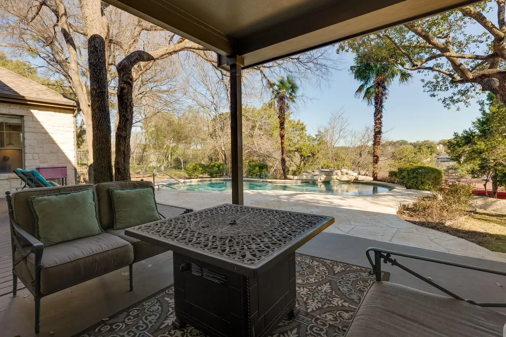 132 Lakeway Drive Lakeway TX 78734