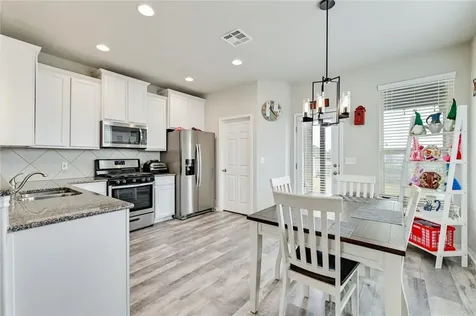 400 Lewisville Lane Leander TX 78641