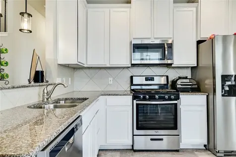 400 Lewisville Lane Leander TX 78641