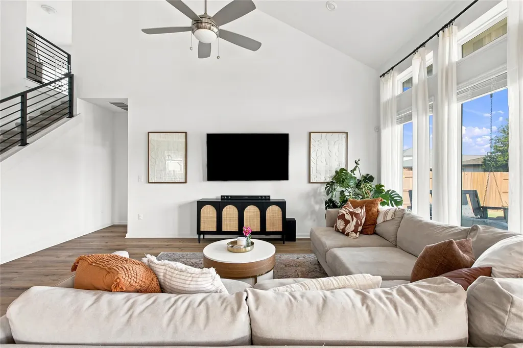 8204 Yokohama Terrace Austin TX 78744