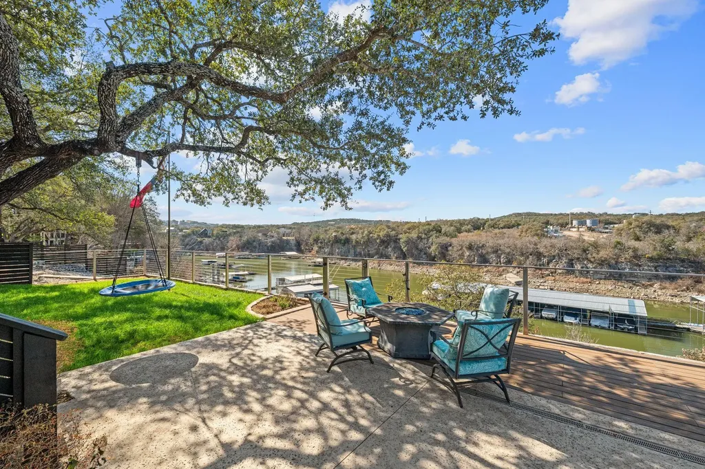 22008 Briarcliff Drive Spicewood TX 78669