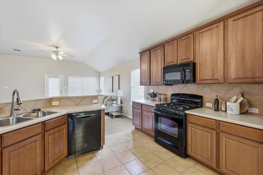 4495 Heritage Well Lane Round Rock TX 78665