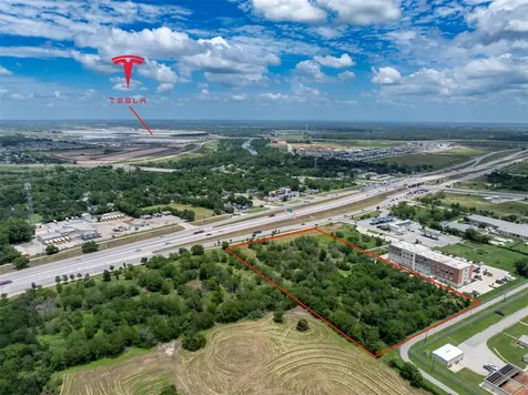 3080 Highway 71 E Del Valle TX 78617