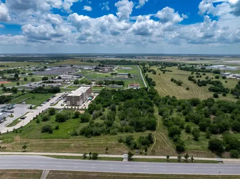3080 Highway 71 E Del Valle TX 78617