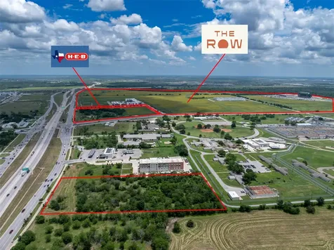 3080 Highway 71 E Del Valle TX 78617
