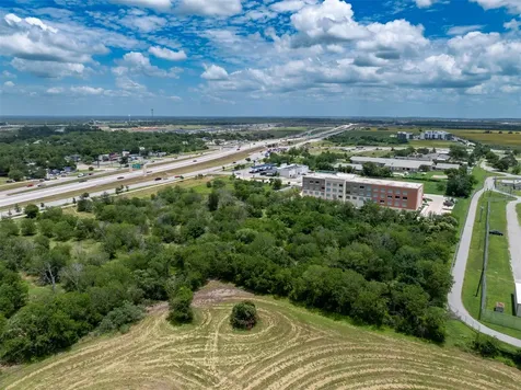 3080 Highway 71 E Del Valle TX 78617