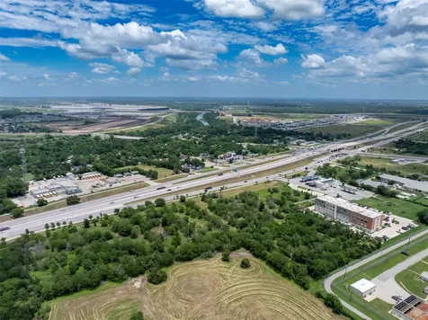 3080 Highway 71 E Del Valle TX 78617
