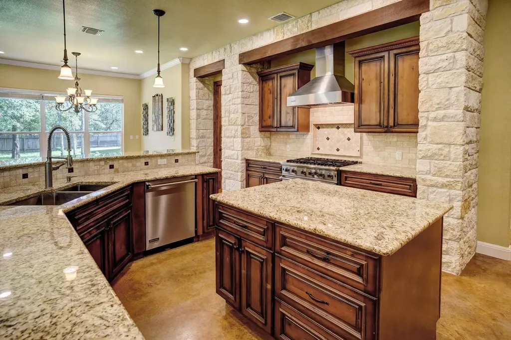 115 Pine Point Cove Elgin TX 78621