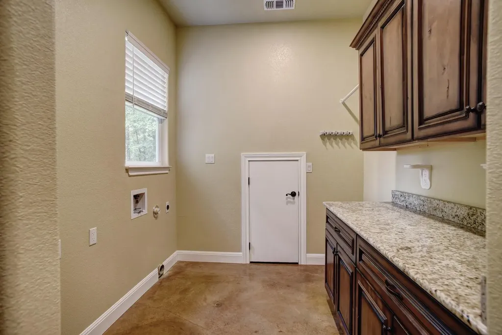 115 Pine Point Cove Elgin TX 78621
