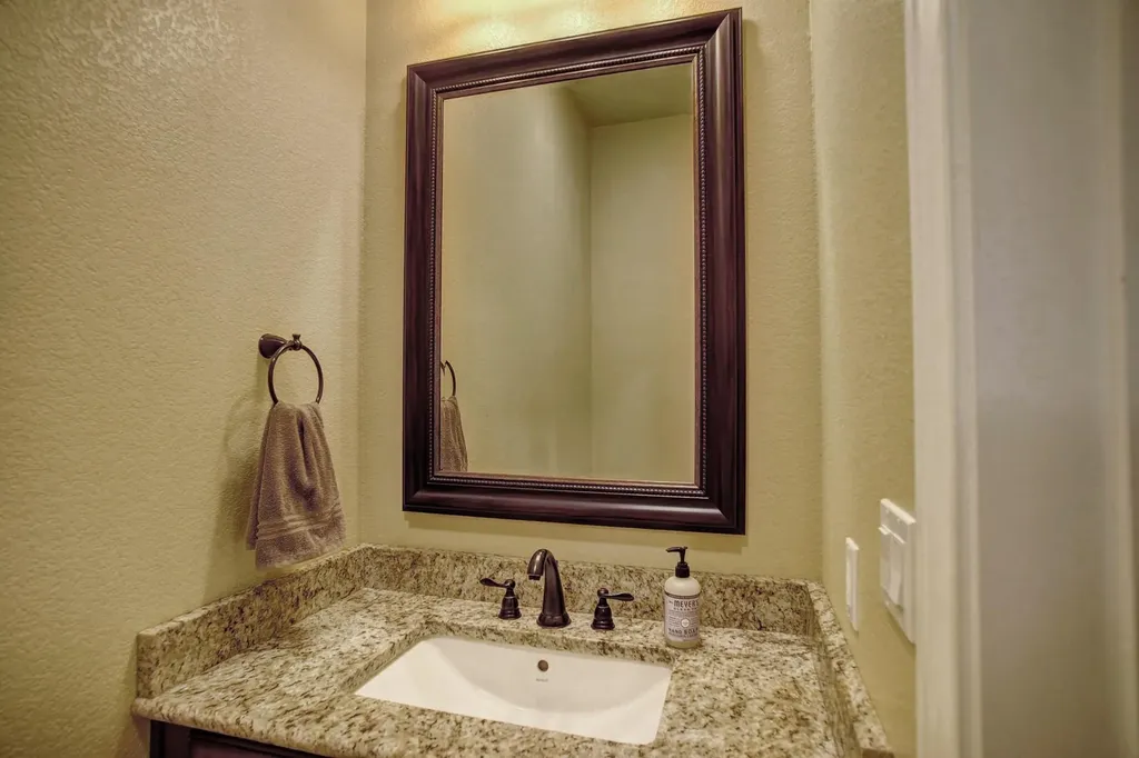 115 Pine Point Cove Elgin TX 78621
