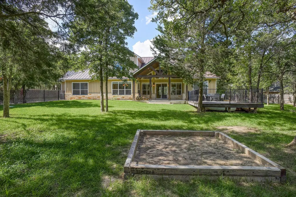 115 Pine Point Cove Elgin TX 78621