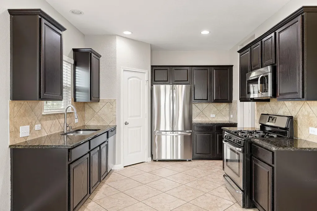 313 Moulins Lane Georgetown TX 78626