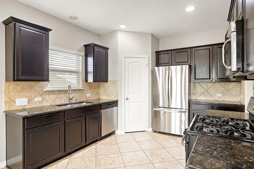 313 Moulins Lane Georgetown TX 78626