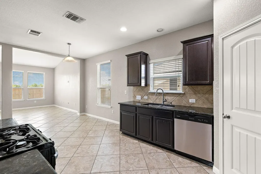 313 Moulins Lane Georgetown TX 78626