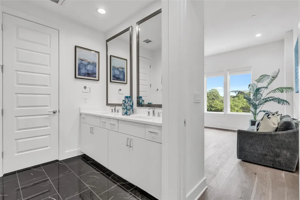2505 Bluebonnet Avenue Austin TX 78704