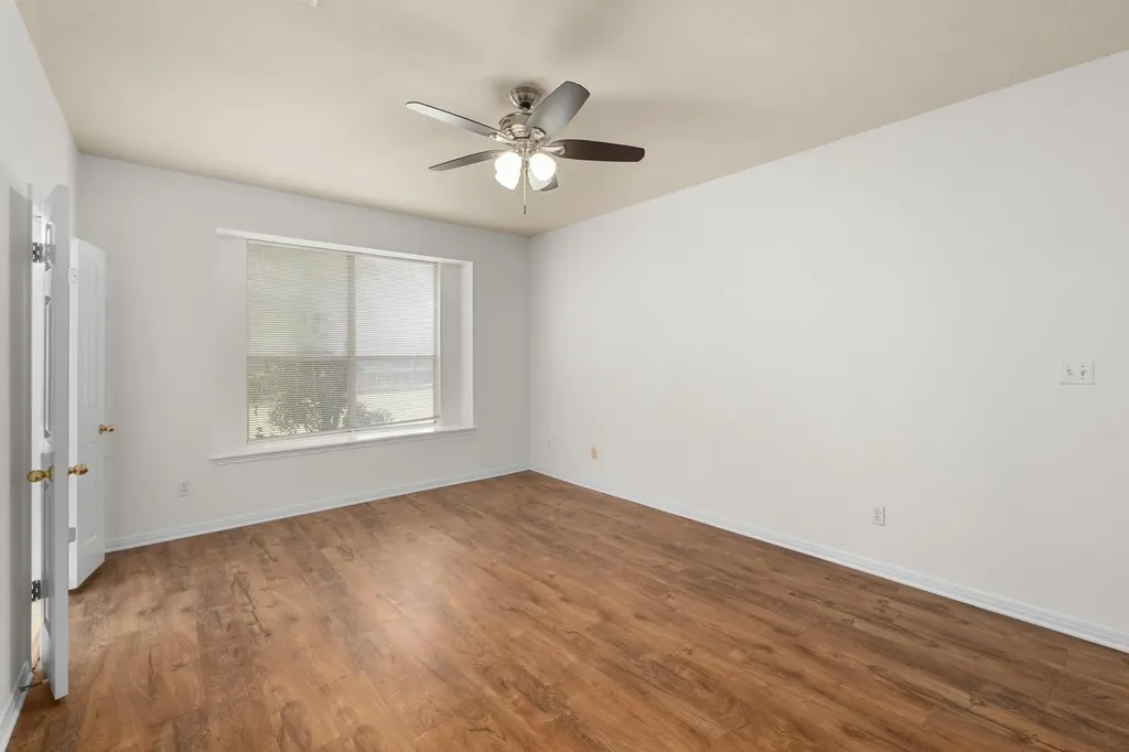 1105 Woodview Drive Leander TX 78641