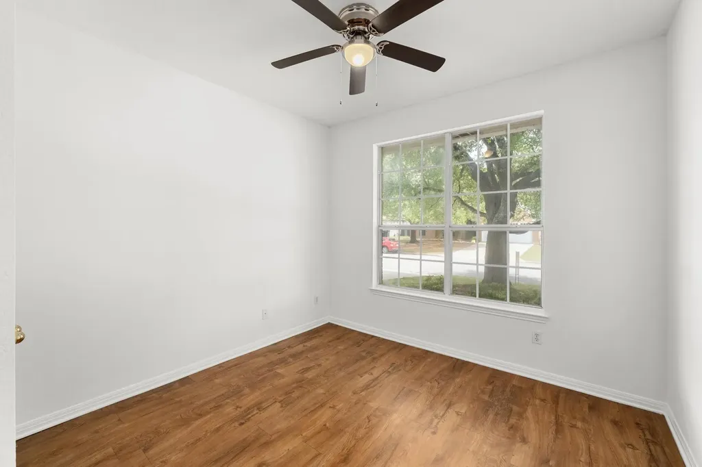 1105 Woodview Drive Leander TX 78641