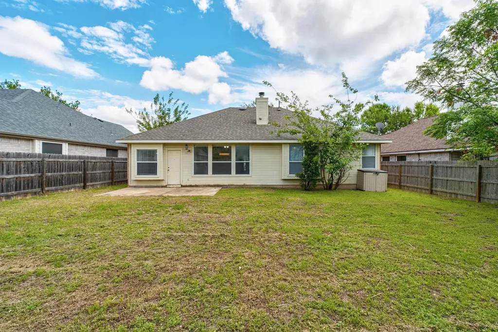 1105 Woodview Drive Leander TX 78641
