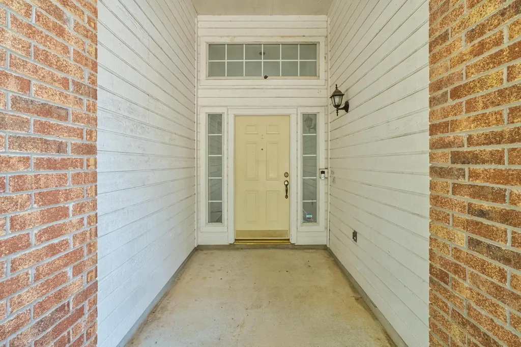 1105 Woodview Drive Leander TX 78641