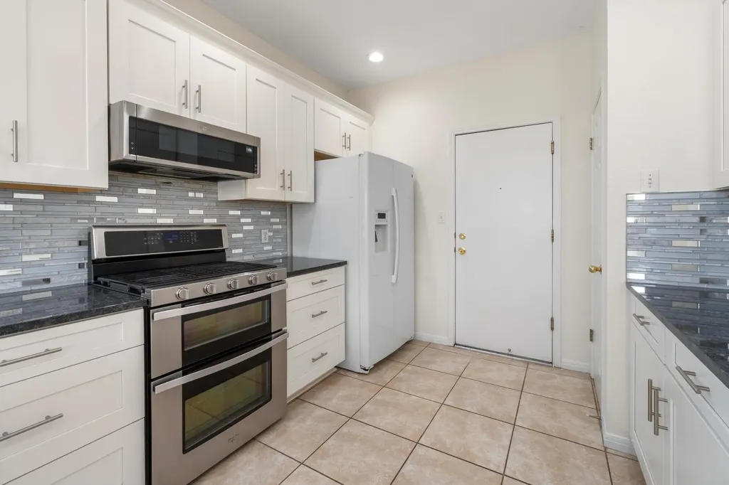 1105 Woodview Drive Leander TX 78641
