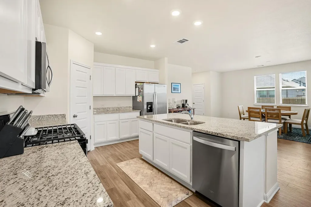 148 Hidalgo Lane Elgin TX 78621