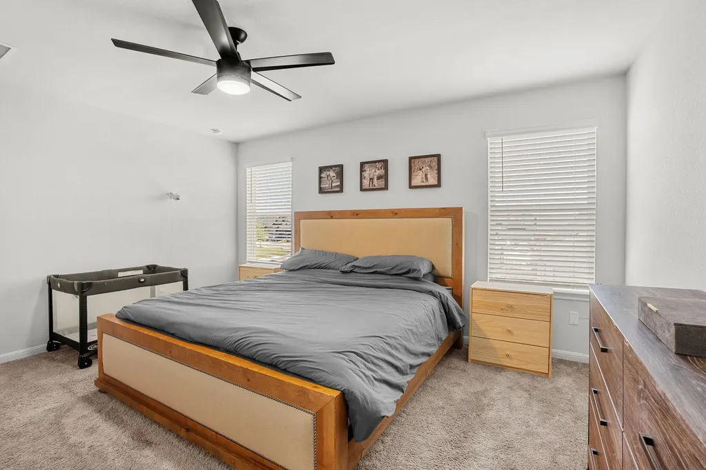 148 Hidalgo Lane Elgin TX 78621