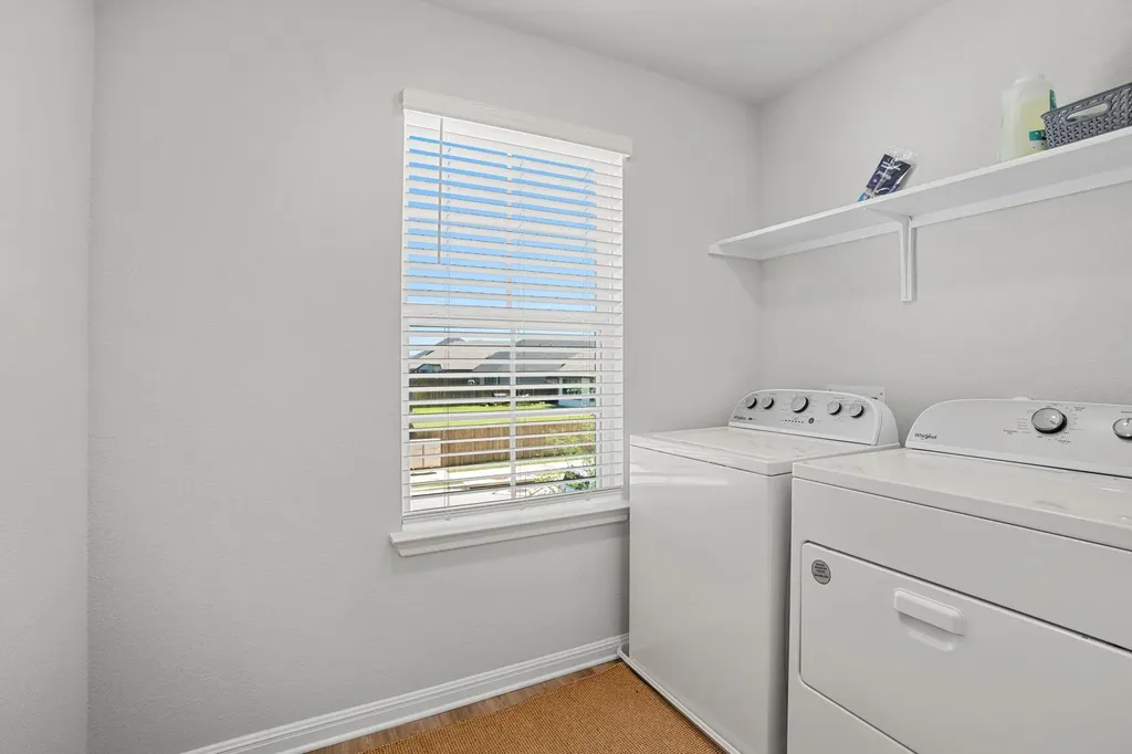 148 Hidalgo Lane Elgin TX 78621