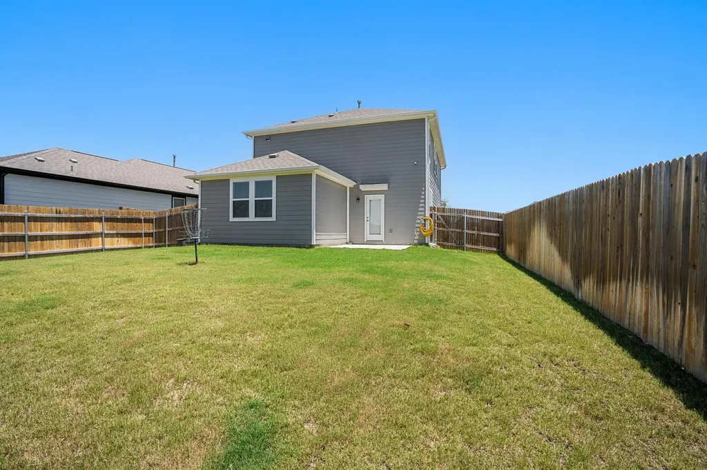148 Hidalgo Lane Elgin TX 78621