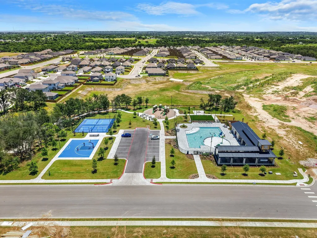 148 Hidalgo Lane Elgin TX 78621