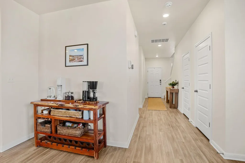 148 Hidalgo Lane Elgin TX 78621