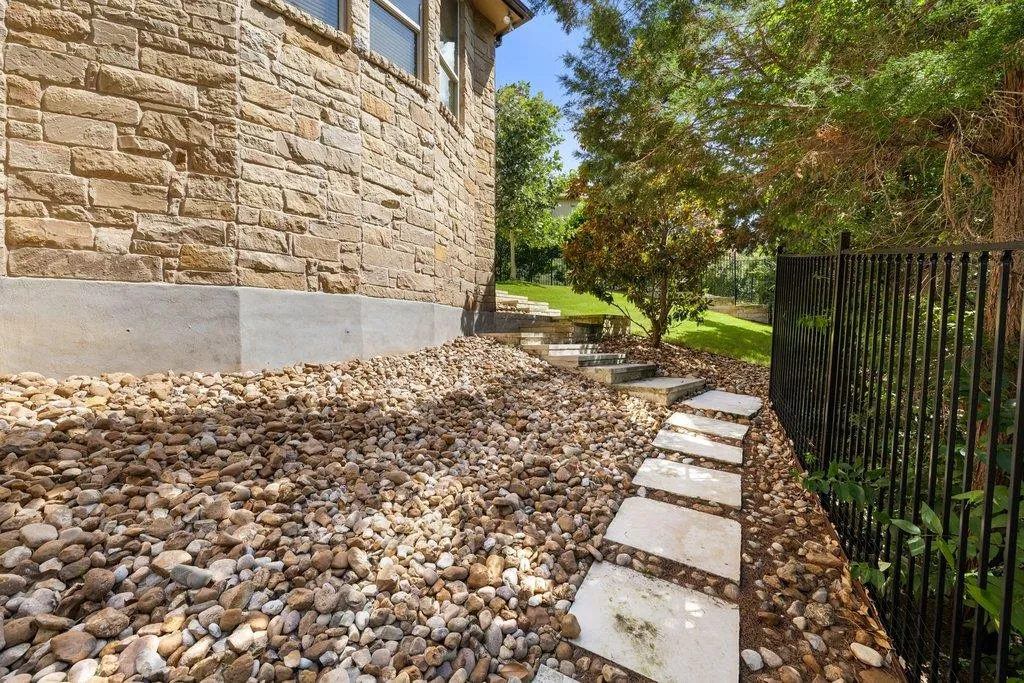 505 Wester Ross Lane Austin TX 78738