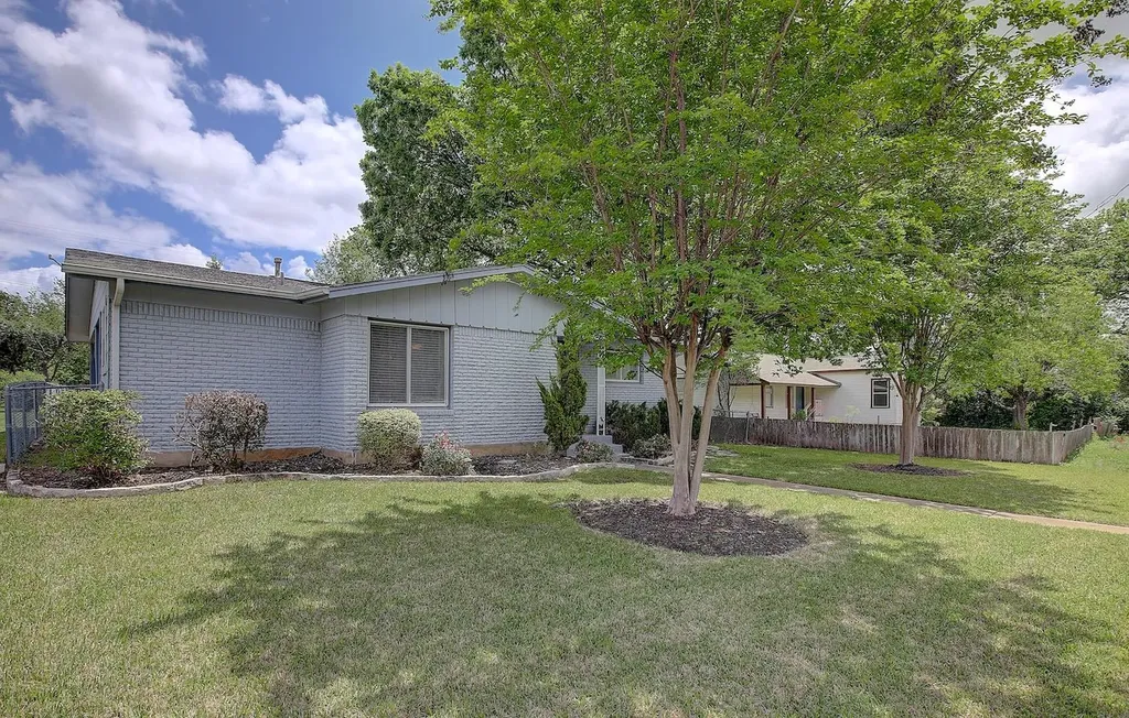 1307 Vine Street Georgetown TX 78626