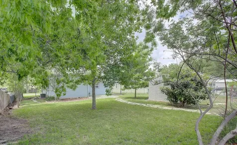 1307 Vine Street Georgetown TX 78626