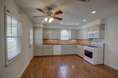 1307 Vine Street Georgetown TX 78626