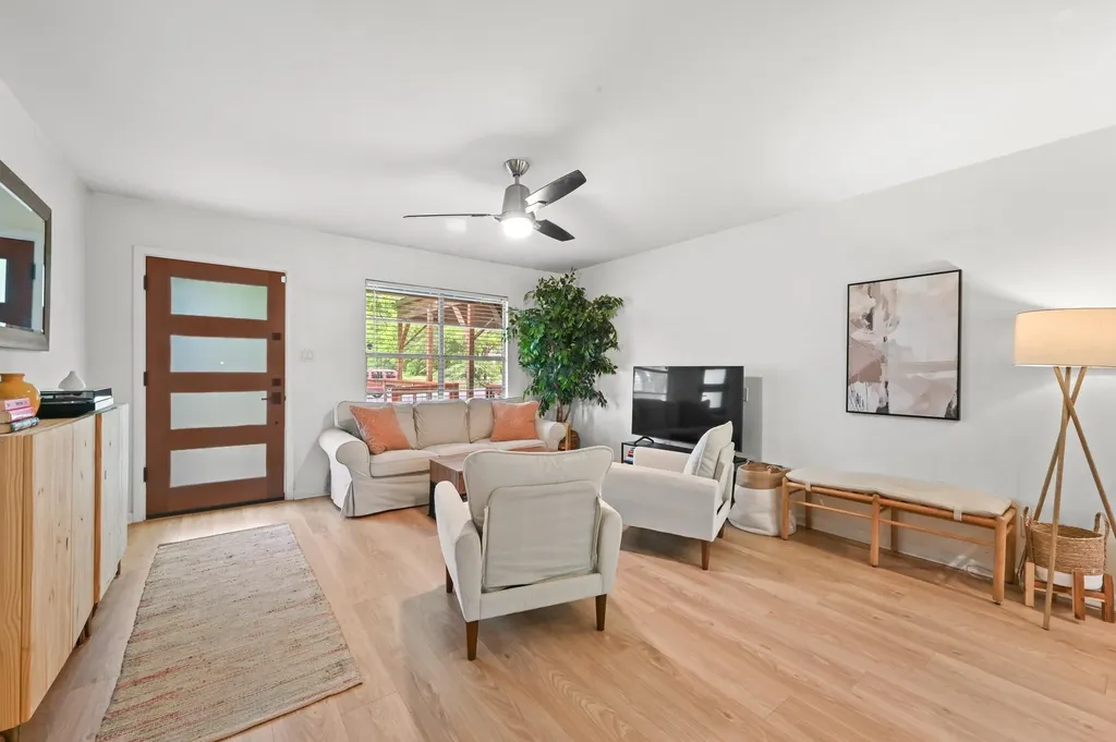 6207 Hickman Avenue Austin TX 78723
