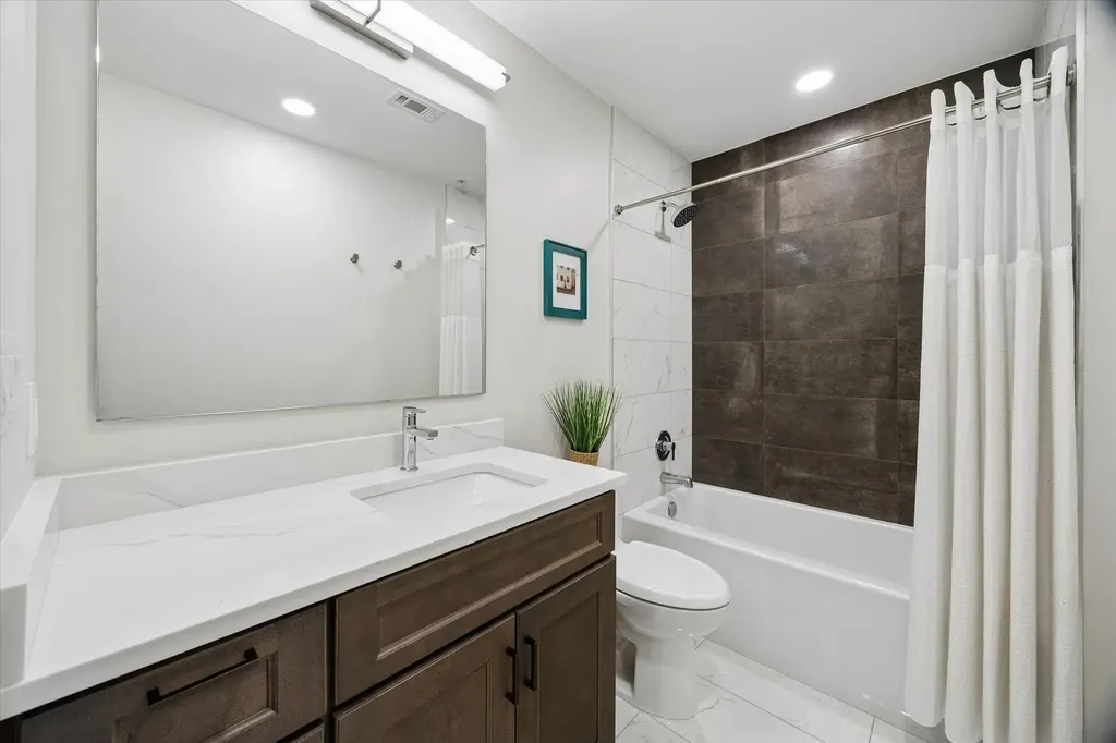 360 Nueces Street Austin TX 78701