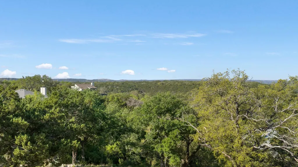 329 Kendall Drive Spicewood TX 78669