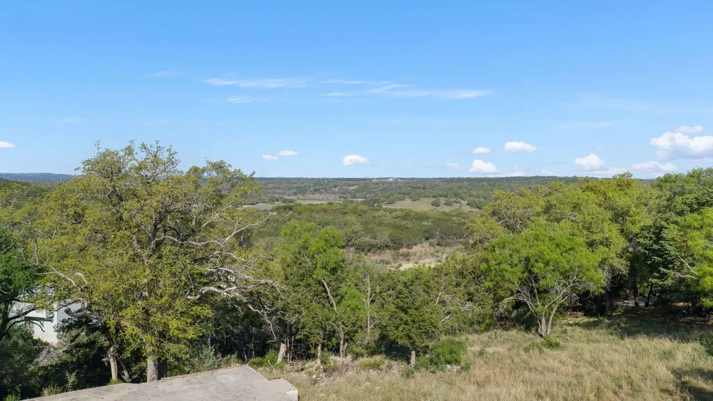 329 Kendall Drive Spicewood TX 78669